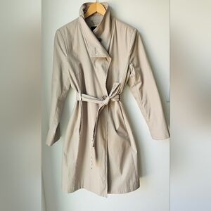 Ivanka Trump Beige Taupe Neutral Trench Coat Stand Collar Metal Loops Size L